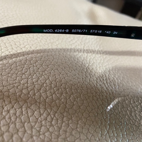 New Versace Sunglasses - Picture 5 of 6